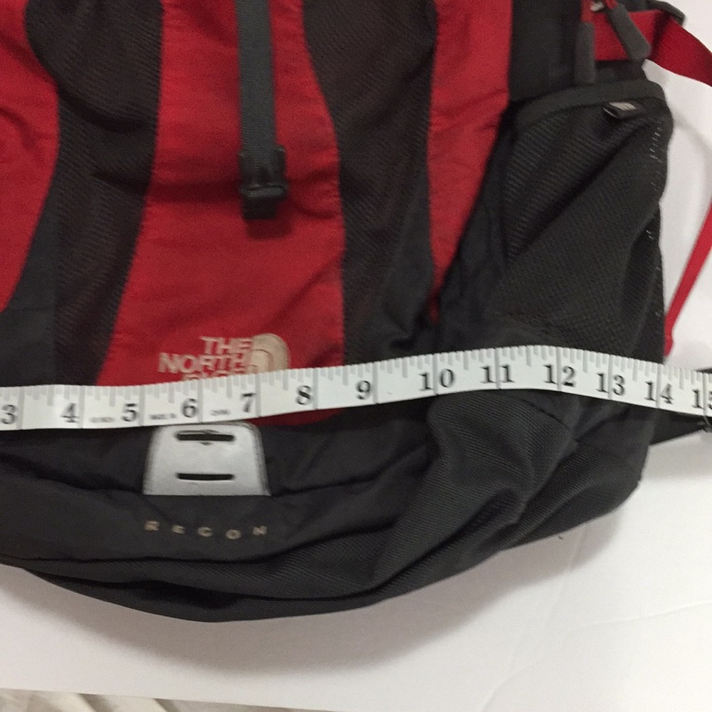 The North Face Red Recon Backpack Padded Back , Straps Hiking - Picture 11 of 15